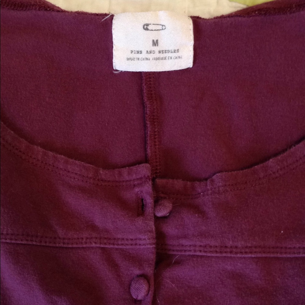 Cropped Shirt - Picture 2 of 3